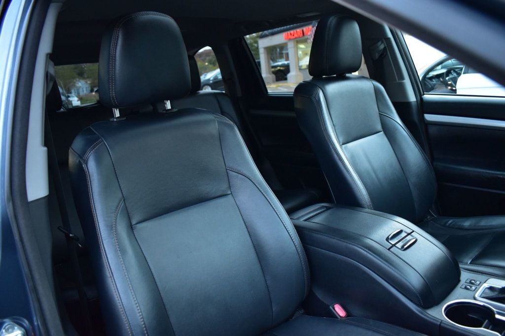 2017 Toyota Highlander XLE V6 AWD - 22937665 - 17