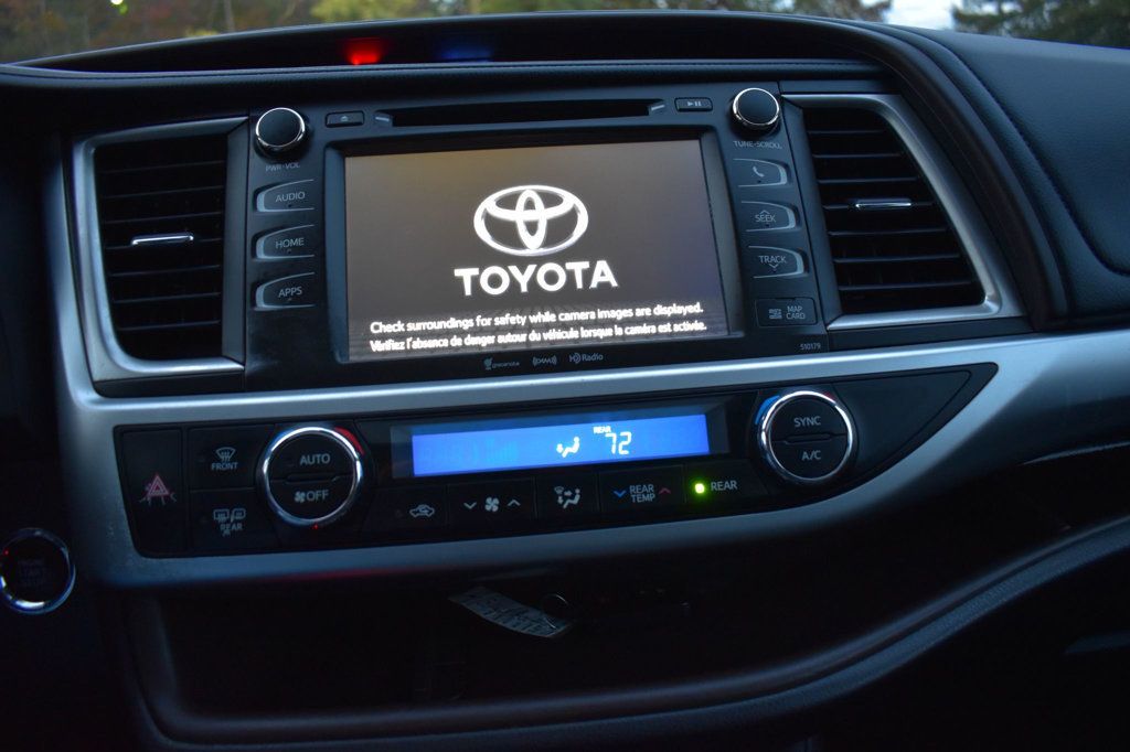 2017 Toyota Highlander XLE V6 AWD - 22937665 - 30