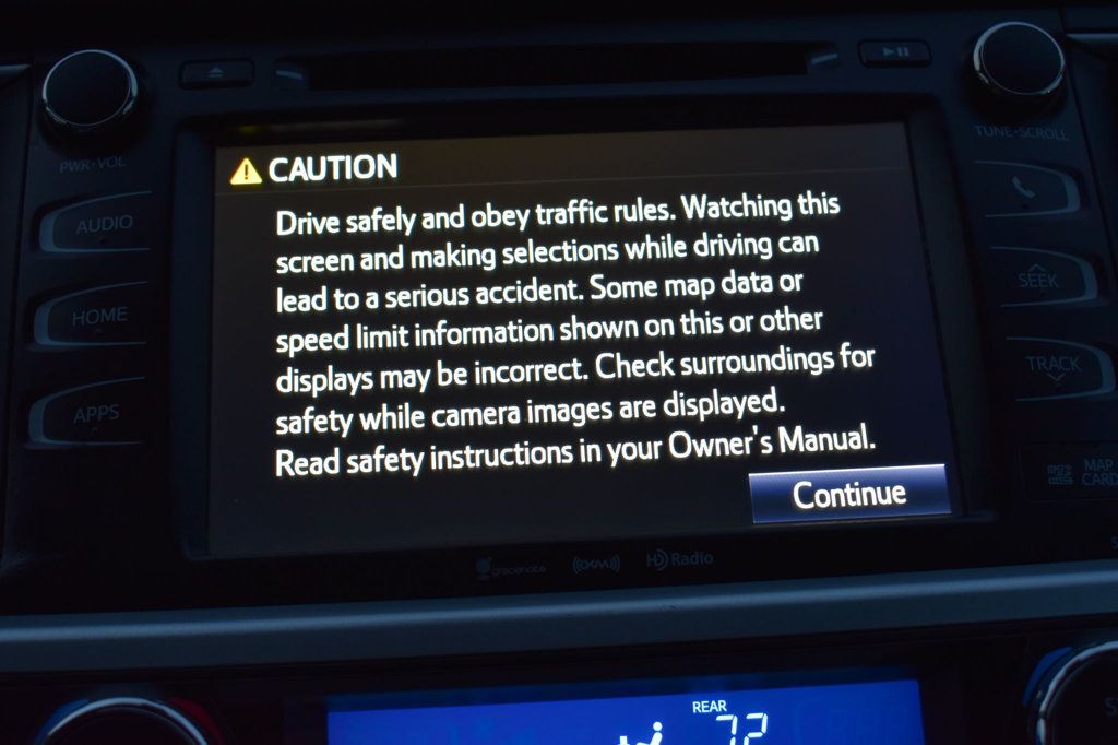 2017 Toyota Highlander XLE V6 AWD - 22937665 - 32