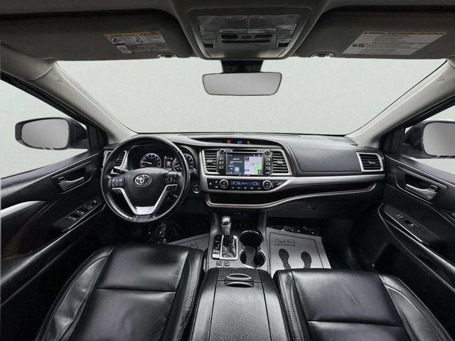 2017 Toyota Highlander XLE V6 AWD - 22963914 - 18