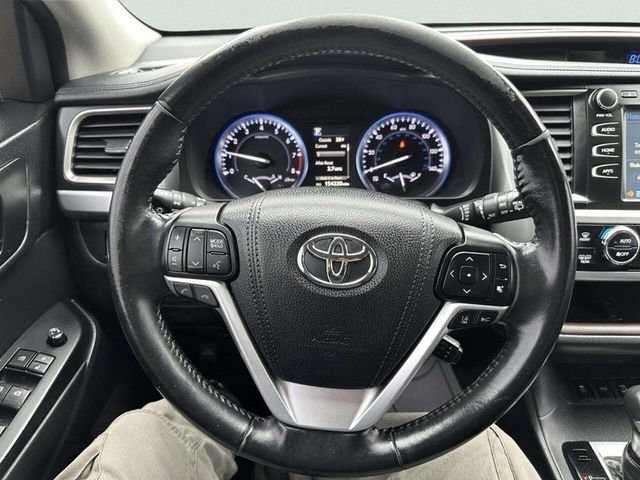 2017 Toyota Highlander XLE V6 AWD - 22963914 - 20