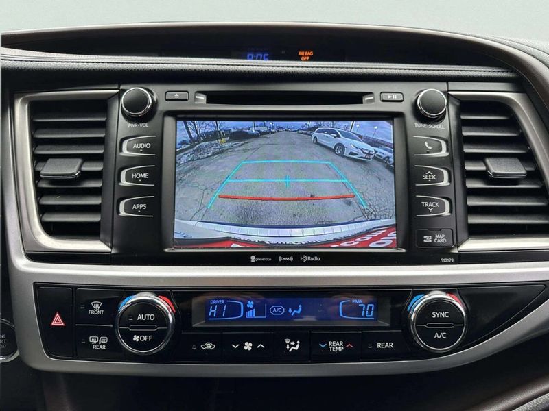 2017 Toyota Highlander XLE V6 AWD - 22963914 - 24