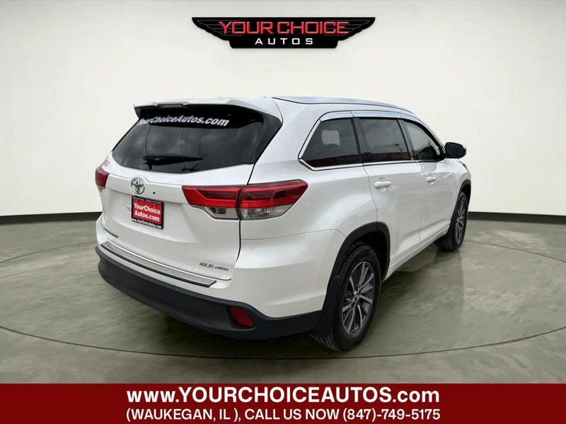 2017 Toyota Highlander XLE V6 AWD - 22963914 - 4