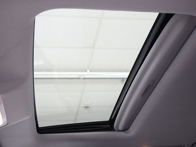 2017 Toyota Highlander XLE V6 AWD - 22944829 - 21