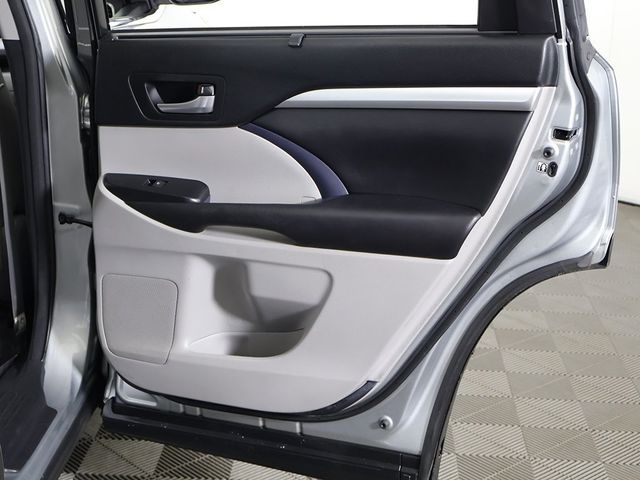 2017 Toyota Highlander XLE V6 AWD - 22944829 - 27