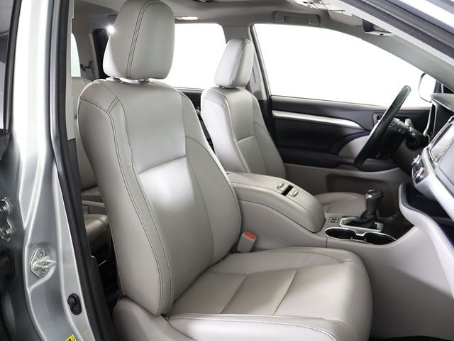 2017 Toyota Highlander XLE V6 AWD - 22944829 - 33