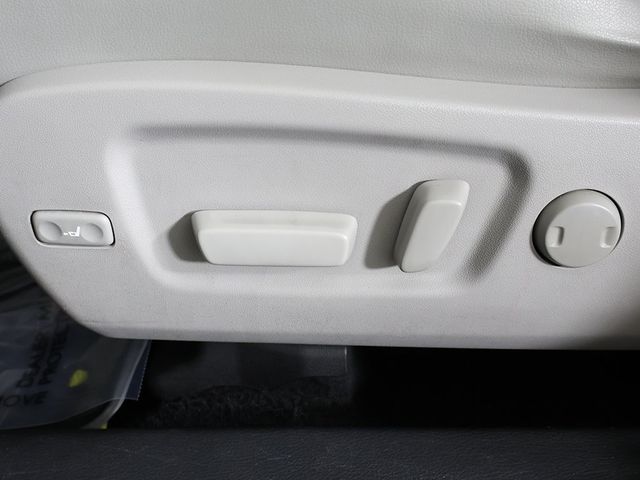 2017 Toyota Highlander XLE V6 AWD - 22944829 - 34