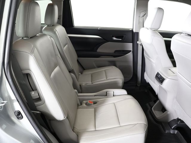 2017 Toyota Highlander XLE V6 AWD - 22944829 - 37