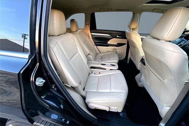 2017 Toyota Highlander XLE V6 AWD - 22962264 - 12