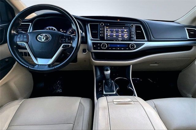 2017 Toyota Highlander XLE V6 AWD - 22962264 - 15