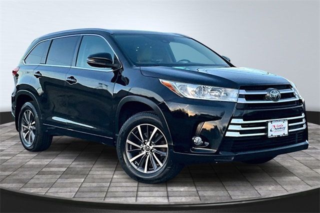 2017 Toyota Highlander XLE V6 AWD - 22962264 - 2