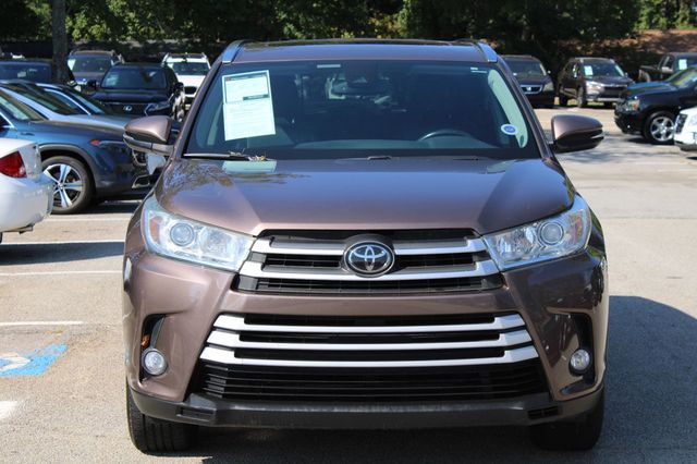 2017 Toyota Highlander XLE V6 FWD - 23068942 - 1