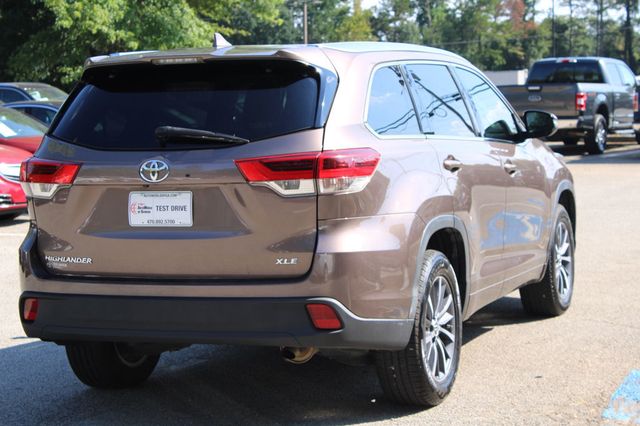 2017 Toyota Highlander XLE V6 FWD - 23068942 - 7