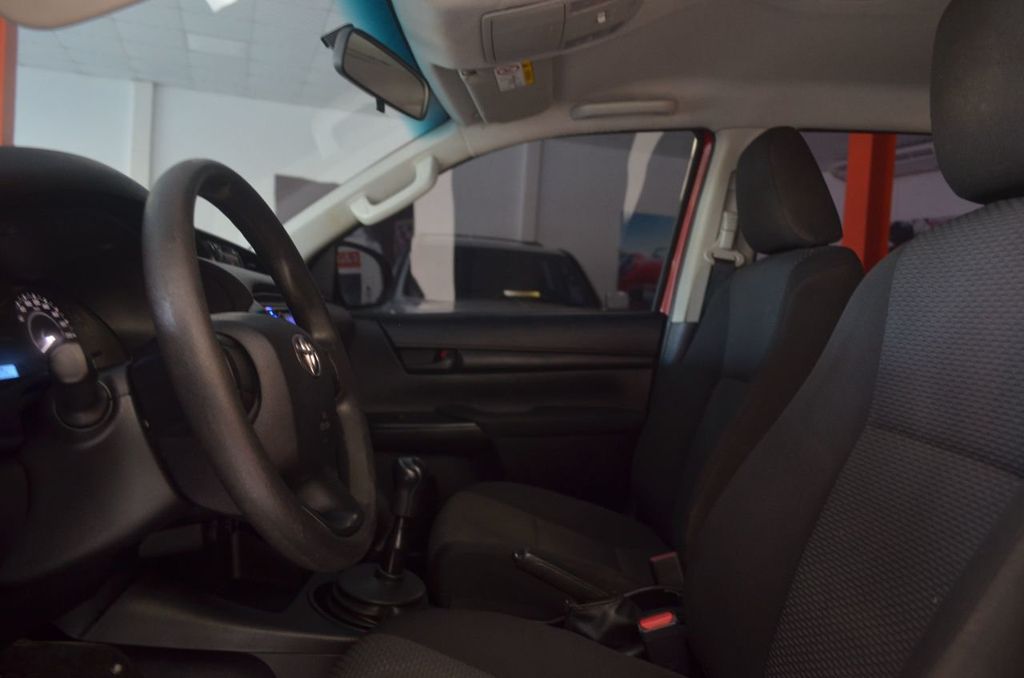 2017 Toyota Hilux Disponible para alquiler Turbo Diesel 4x4  - 21069866 - 10
