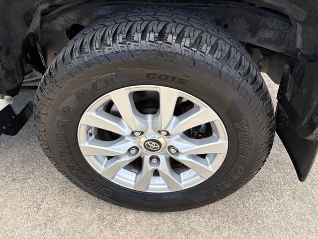 2017 Toyota Land Cruiser 4WD - 23025730 - 11