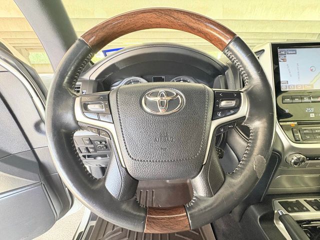 2017 Toyota Land Cruiser 4WD - 23025730 - 27