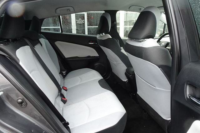 2017 Toyota Prius  - 22930220 - 11
