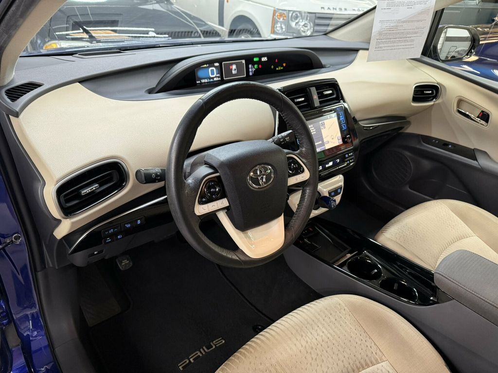 2017 Toyota Prius Advanced Technology Pkg/Heads Up Display/Safety Plus Pkg/Sunroof - 23070849 - 9