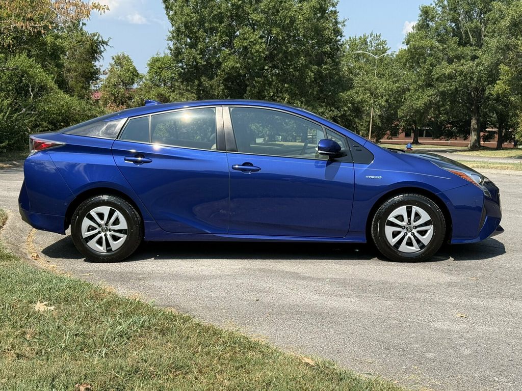 2017 Toyota Prius Advanced Technology Pkg/Heads Up Display/Safety Plus Pkg/Sunroof - 23070849 - 6