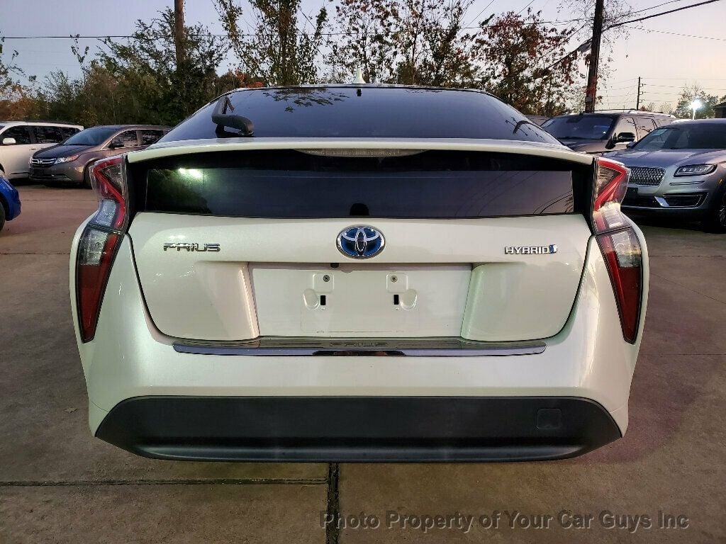 2017 Toyota Prius Four - 22716392 - 13