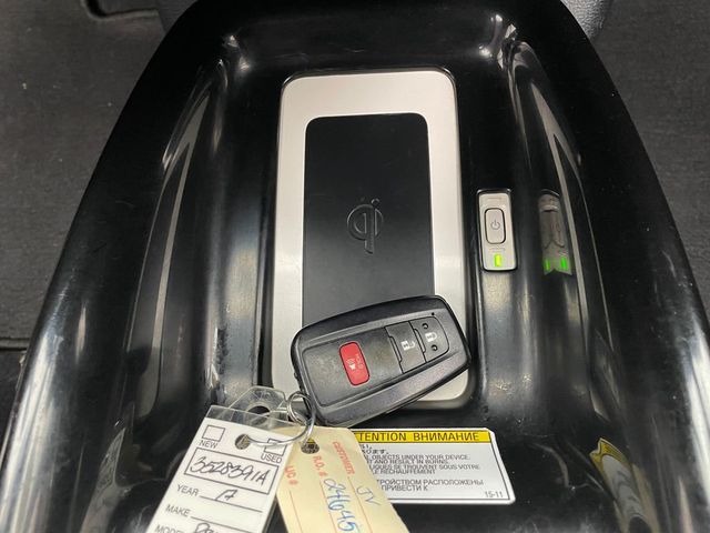 2017 Toyota Prius Four - 22989735 - 28