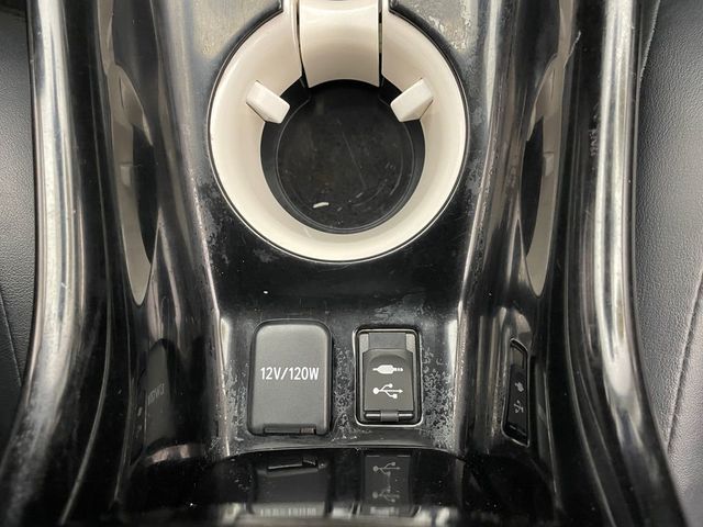2017 Toyota Prius Four - 22989735 - 29