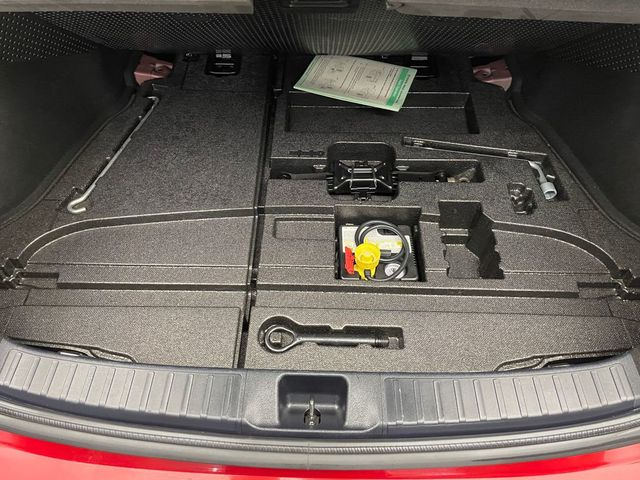 2017 Toyota Prius Four - 22989735 - 39