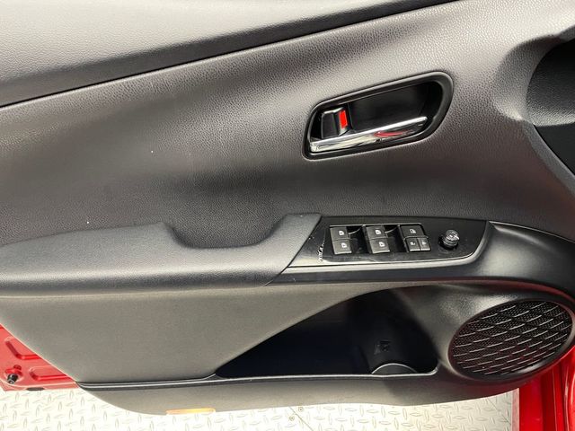 2017 Toyota Prius Four - 22989735 - 8