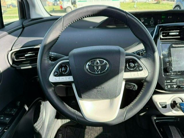 2017 Toyota Prius Four - 22673373 - 24