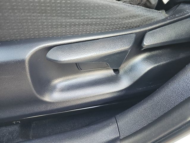 2017 Toyota Prius Three - 22987252 - 16