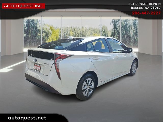 2017 Toyota Prius Three - 22987252 - 4
