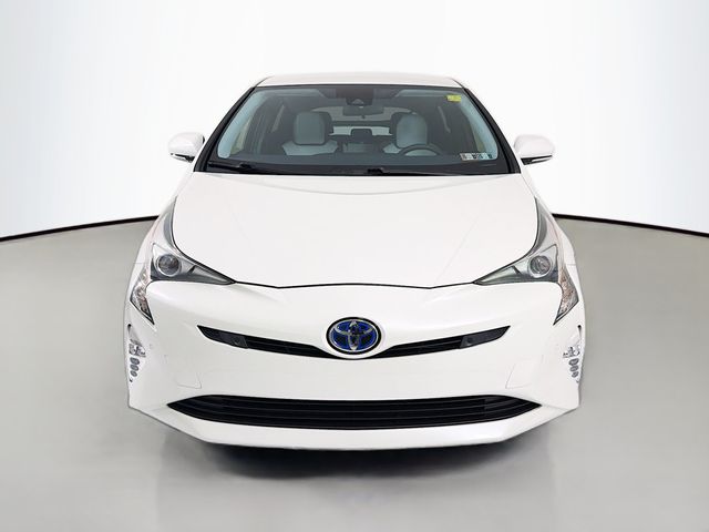 2017 Toyota Prius Three Touring - 22957656 - 1