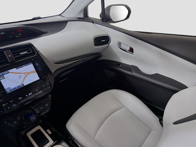 2017 Toyota Prius Three Touring - 22957656 - 23