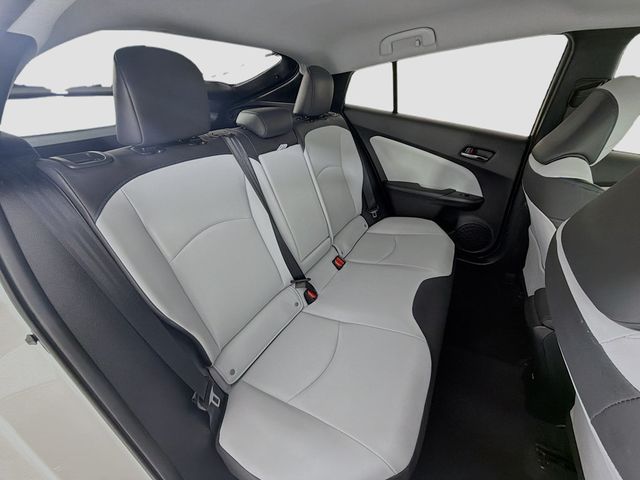 2017 Toyota Prius Three Touring - 22957656 - 26