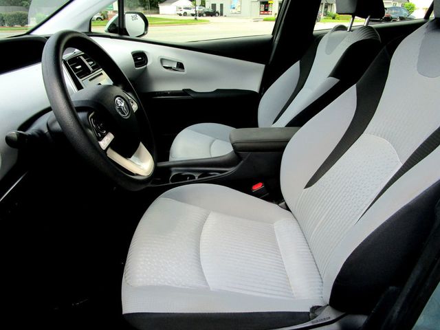 2017 Toyota Prius Two - 23062322 - 10