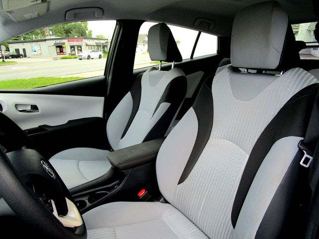 2017 Toyota Prius Two - 23062322 - 11