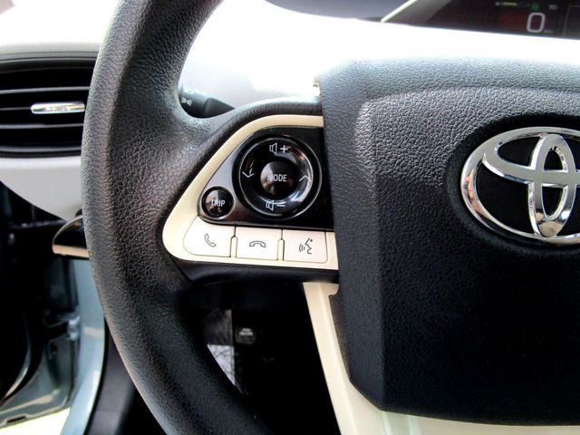 2017 Toyota Prius Two - 23062322 - 17