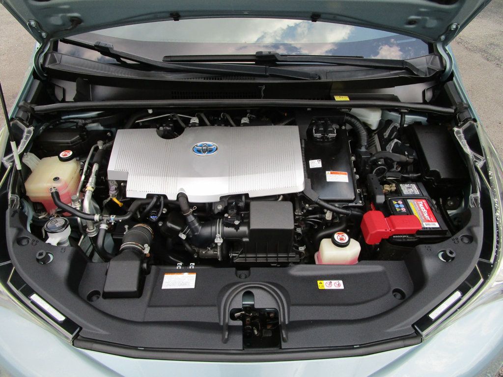 2017 Toyota Prius Two - 23062322 - 30