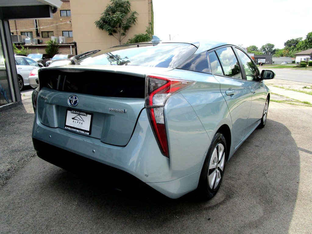 2017 Toyota Prius Two - 23062322 - 5