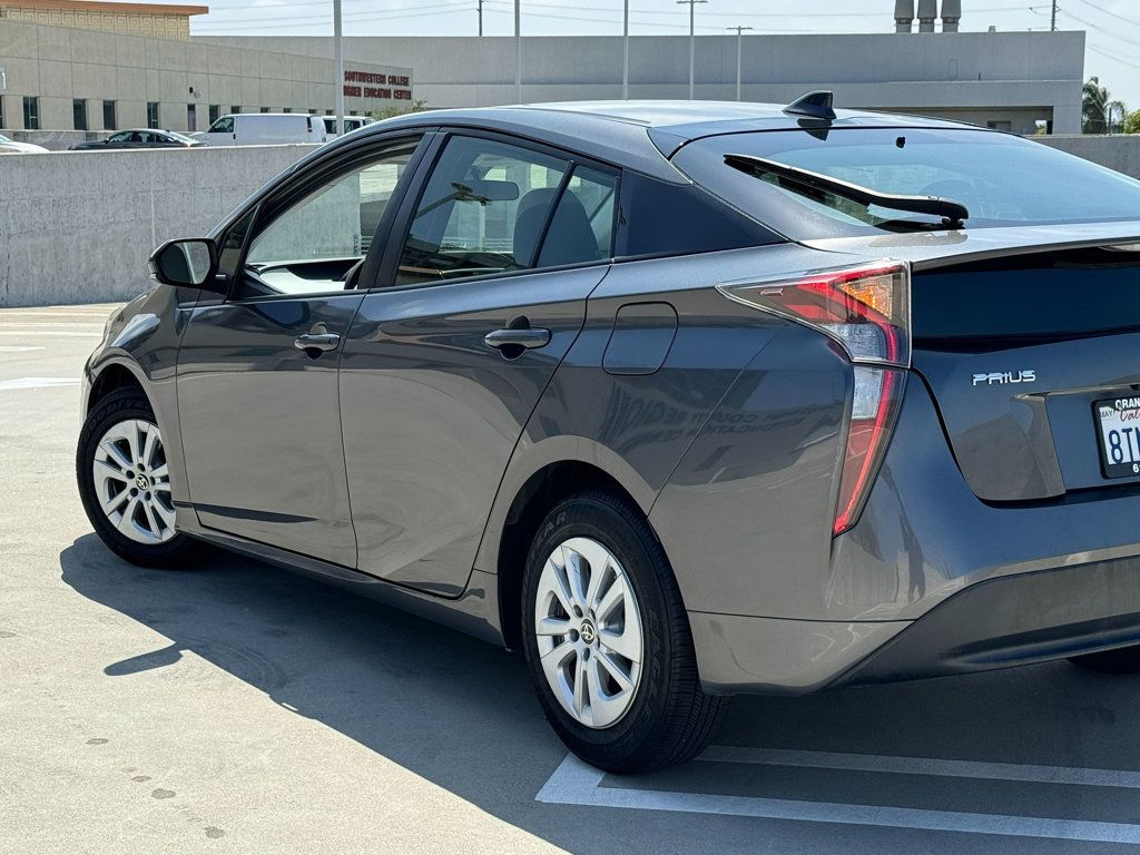 2017 Toyota Prius Two - 22595595 - 11