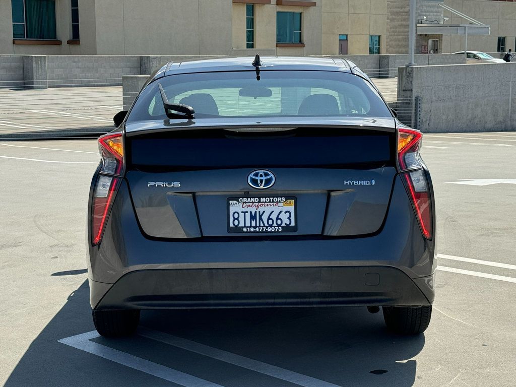 2017 Toyota Prius Two - 22595595 - 12