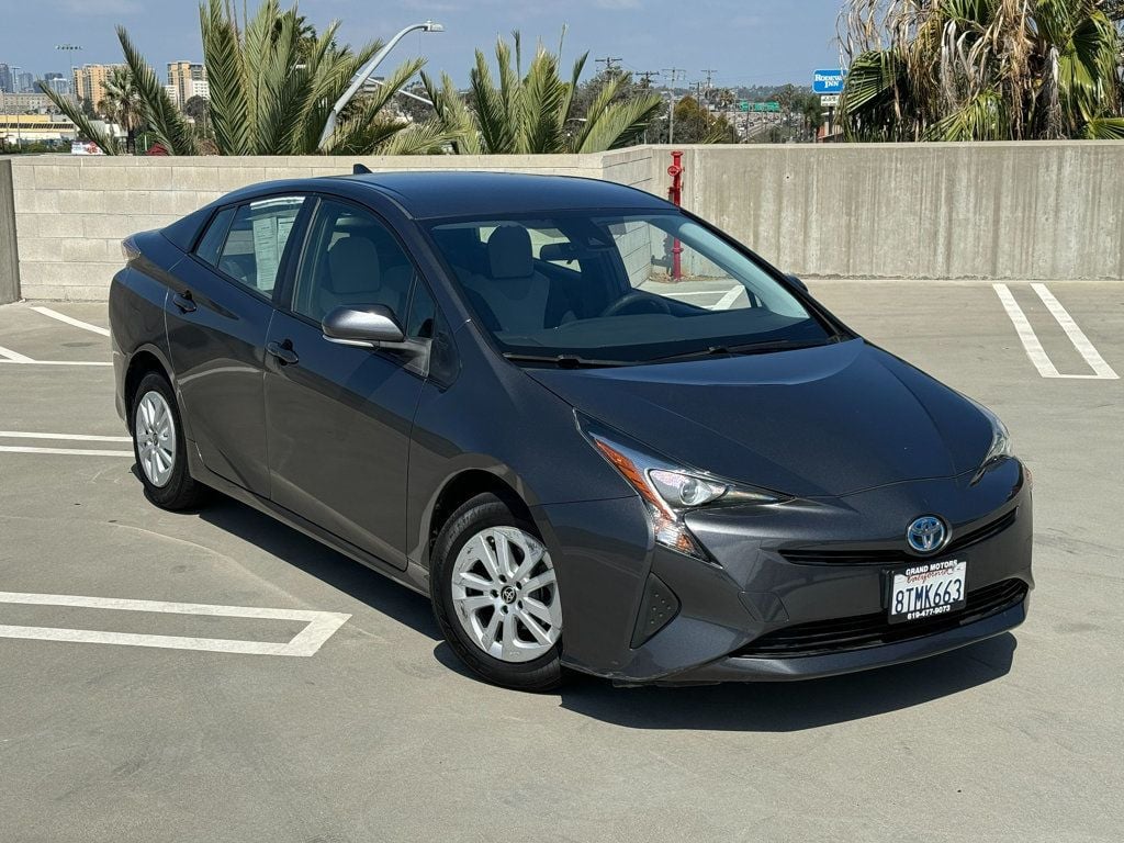 2017 Toyota Prius Two - 22595595 - 2