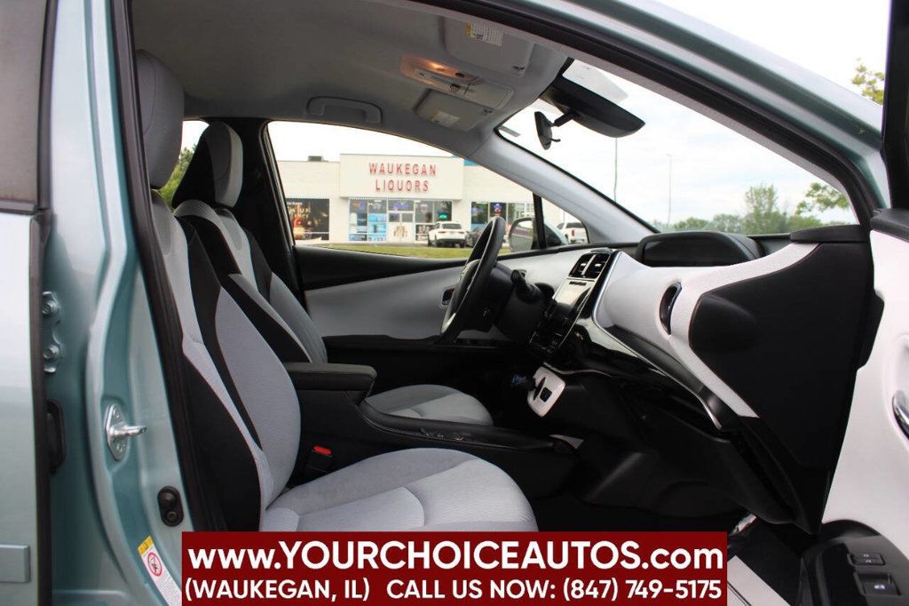 2017 Toyota Prius Two 4dr Hatchback - 22893436 - 10