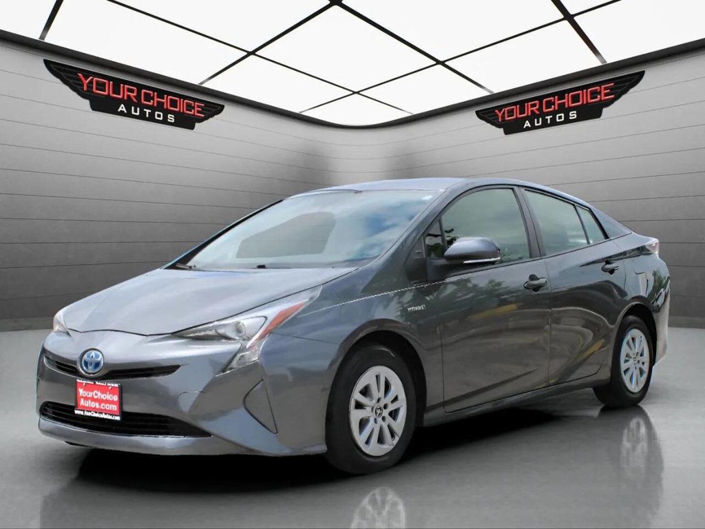 2017 Toyota Prius Two 4dr Hatchback - 22928585 - 0