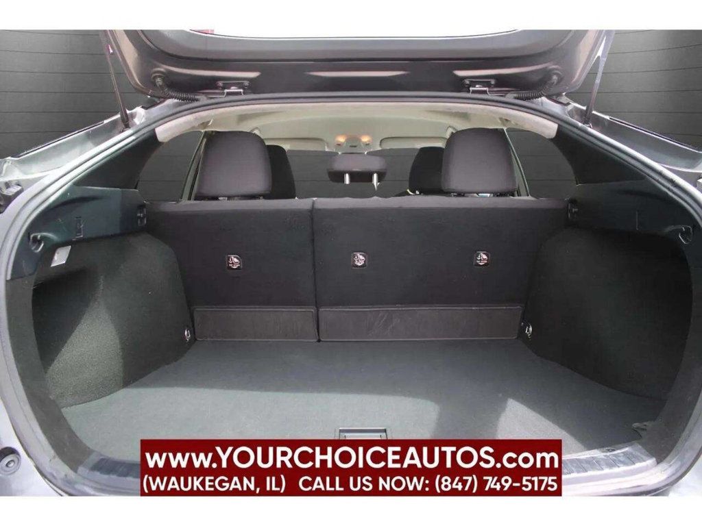 2017 Toyota Prius Two 4dr Hatchback - 22928585 - 21