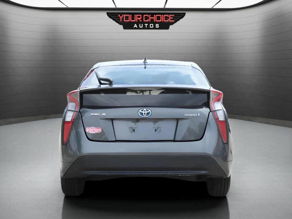 2017 Toyota Prius Two 4dr Hatchback - 22928585 - 3