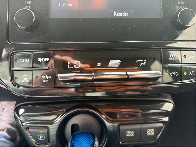 2017 Toyota Prius Two Eco - 23014904 - 27