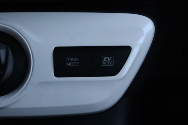 2017 Toyota Prius Two Eco - 23052450 - 36