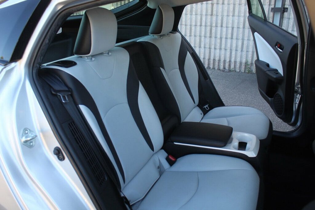 2017 Toyota Prius Prime photo 11