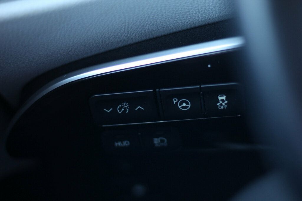 2017 Toyota Prius Prime photo 22